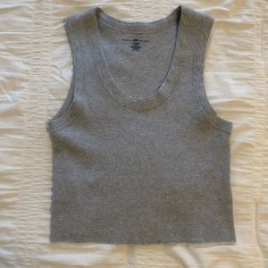 brandy melville connor tank. one size, $13
